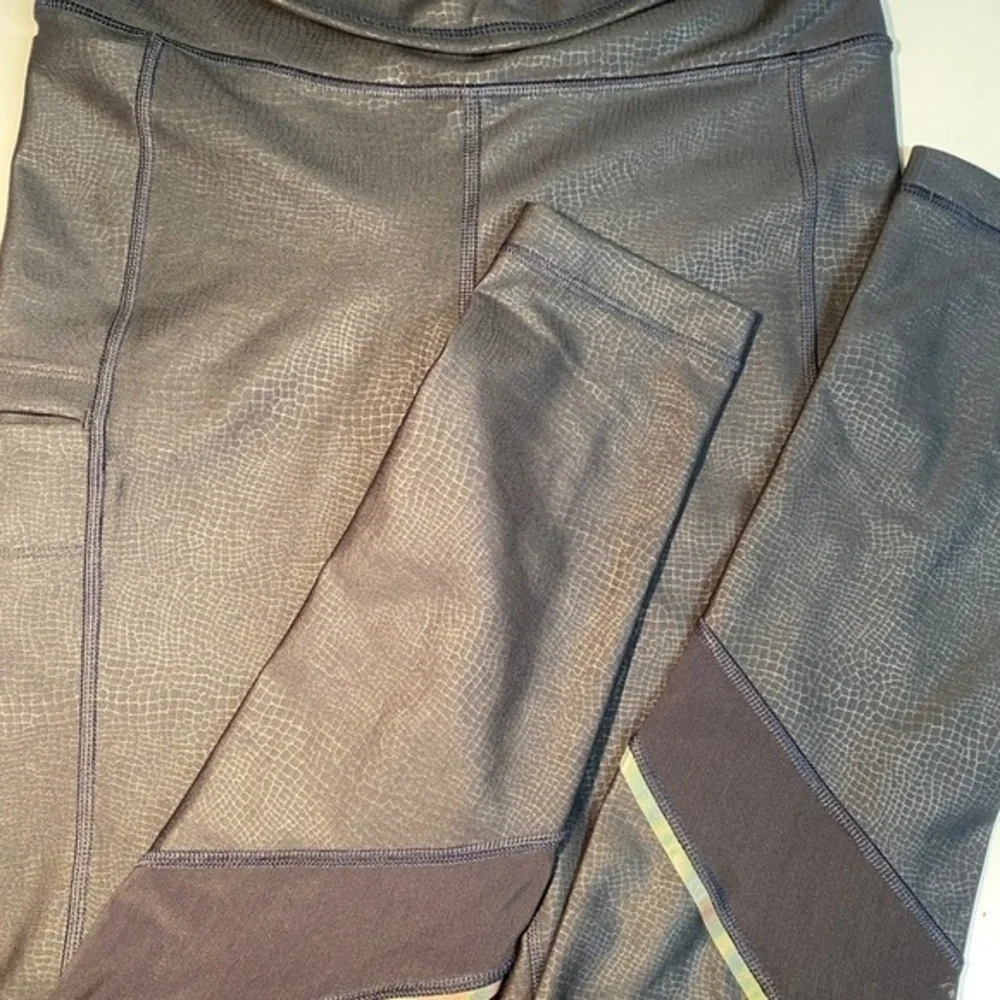 LOLE Athletic‎ leggings and shirt